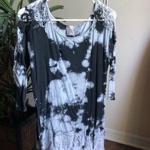 Tie dye black and gray shirt